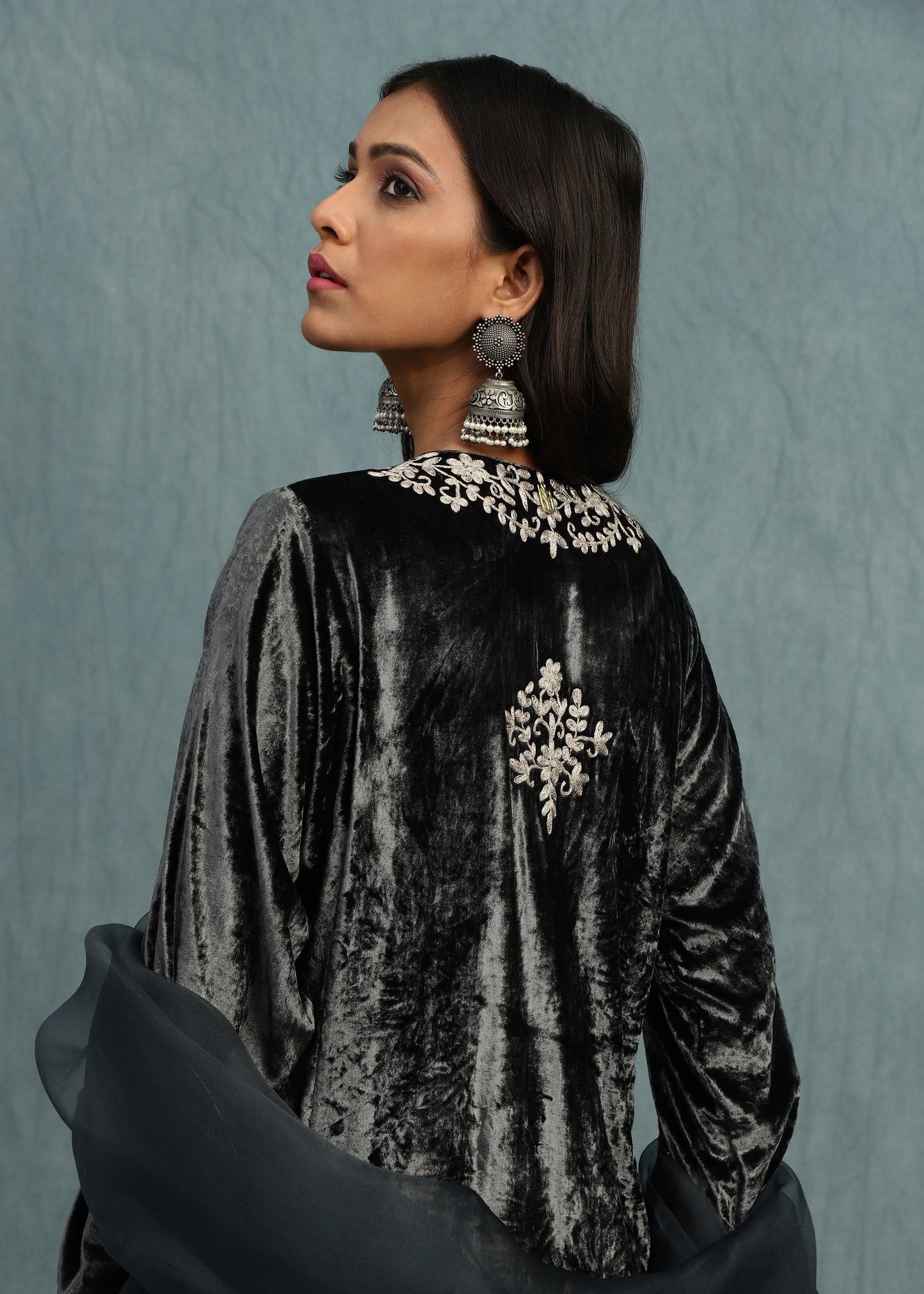 Grey Embroidered Silk Velvet Kurta Set- (3 Pcs Set)