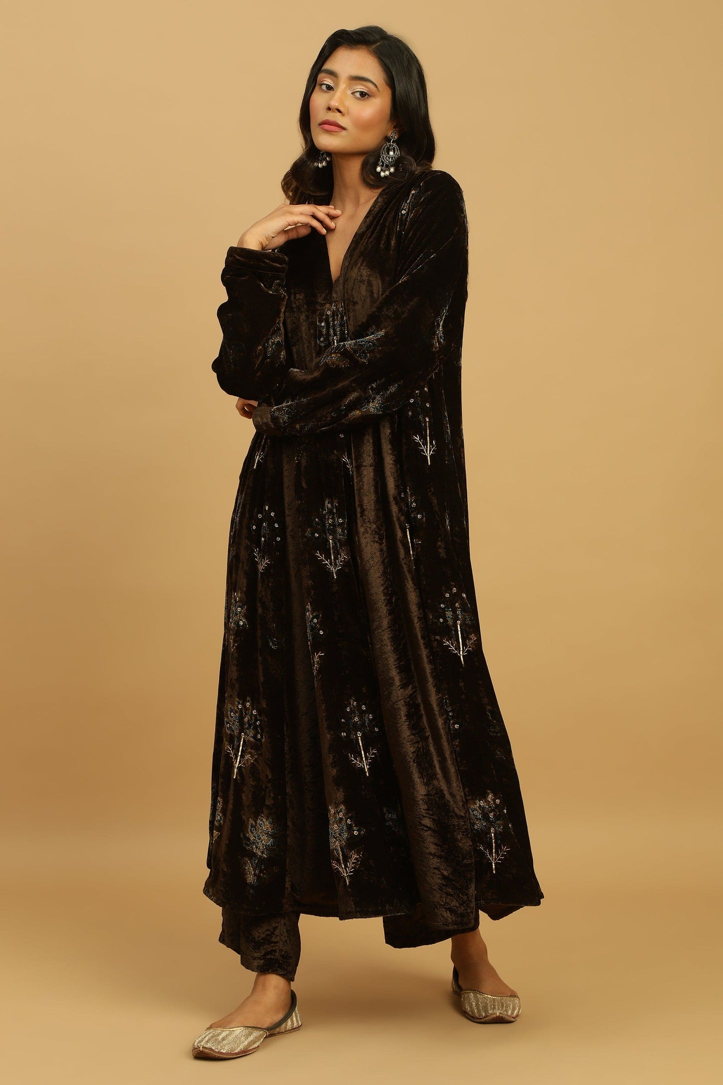 CHOCOLATE BOOTIE VELVET AJRAKH TUNIC SET (2 pcs)
