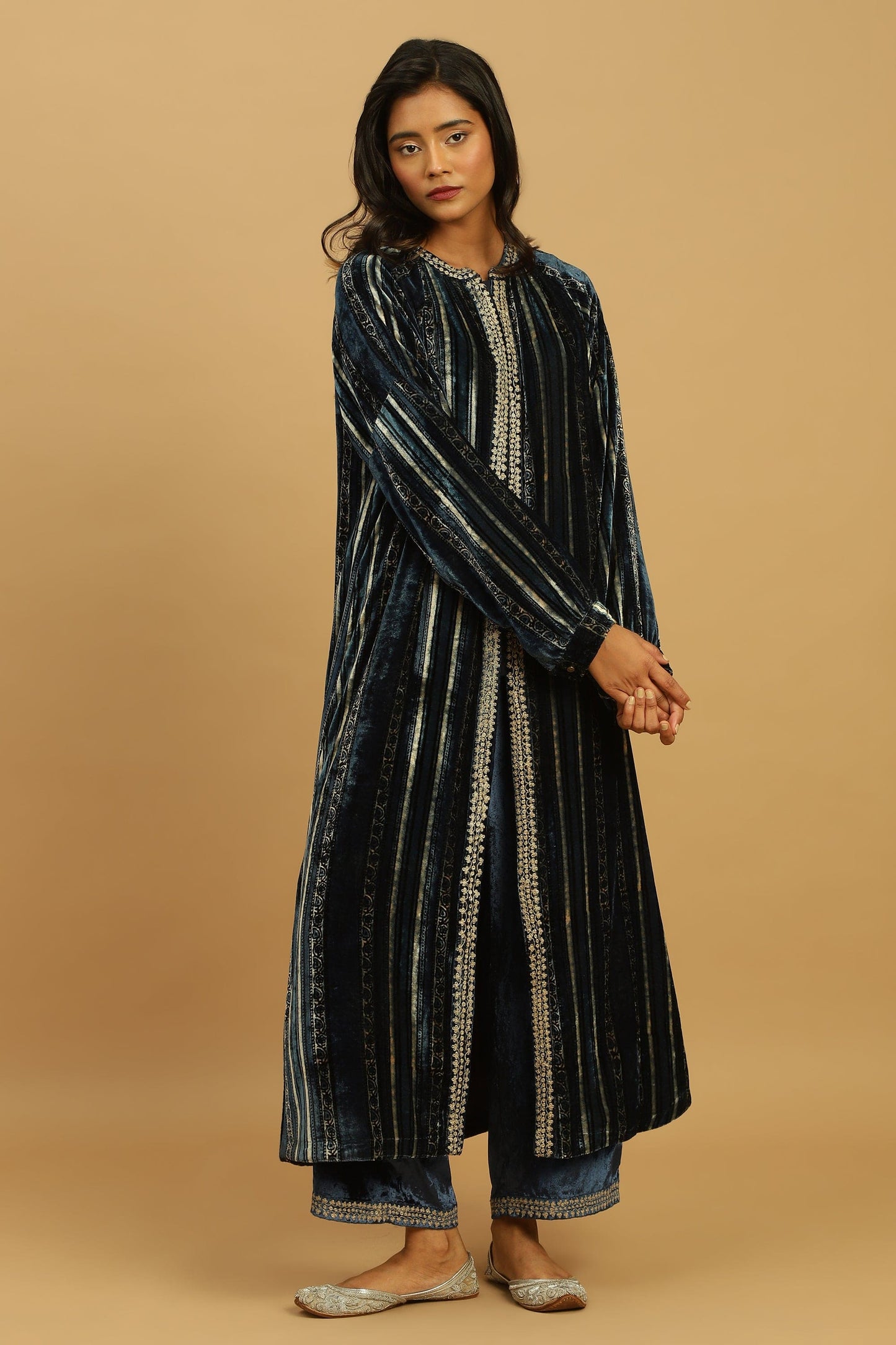 INDIGO PAISLEY STRIPES VELVET AJRAKH TUNIC JACKET SET (2 pcs)