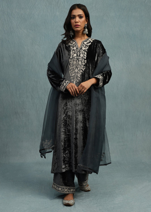 Grey Embroidered Silk Velvet Kurta Set- (3 Pcs Set)