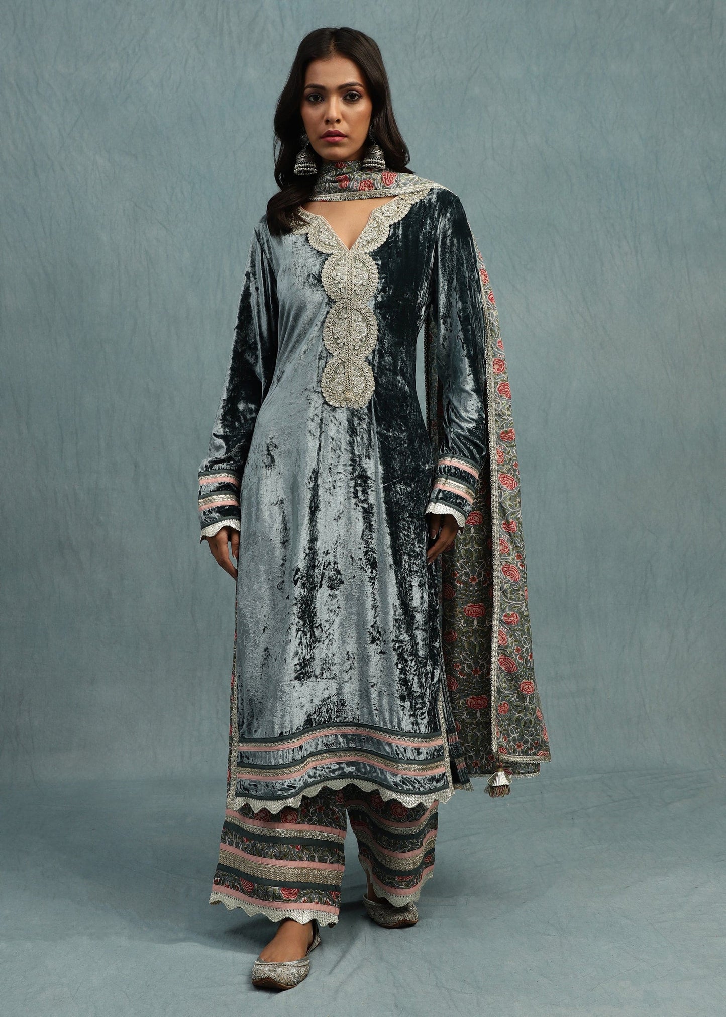 Slate Velvet With Rose Jaal Kurta Set- (3 Pcs Set)