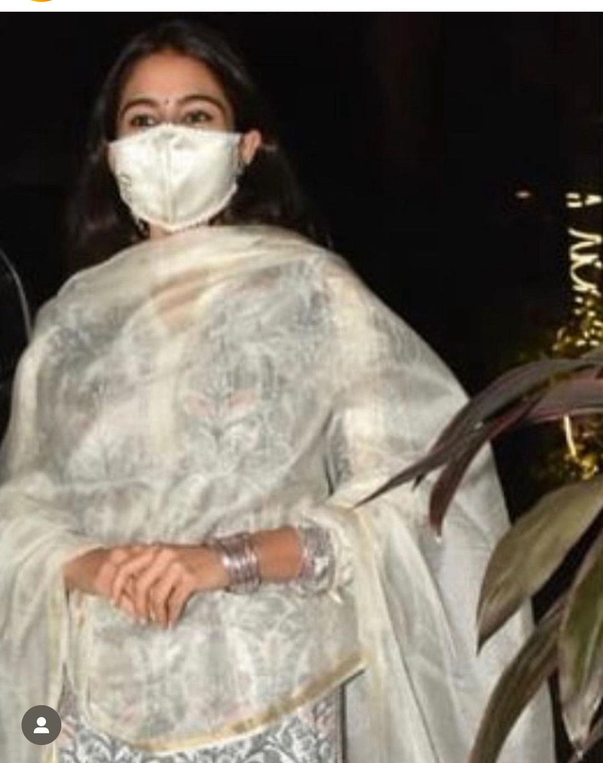 Sara Ali Khan inPink Anaar Kurta Set