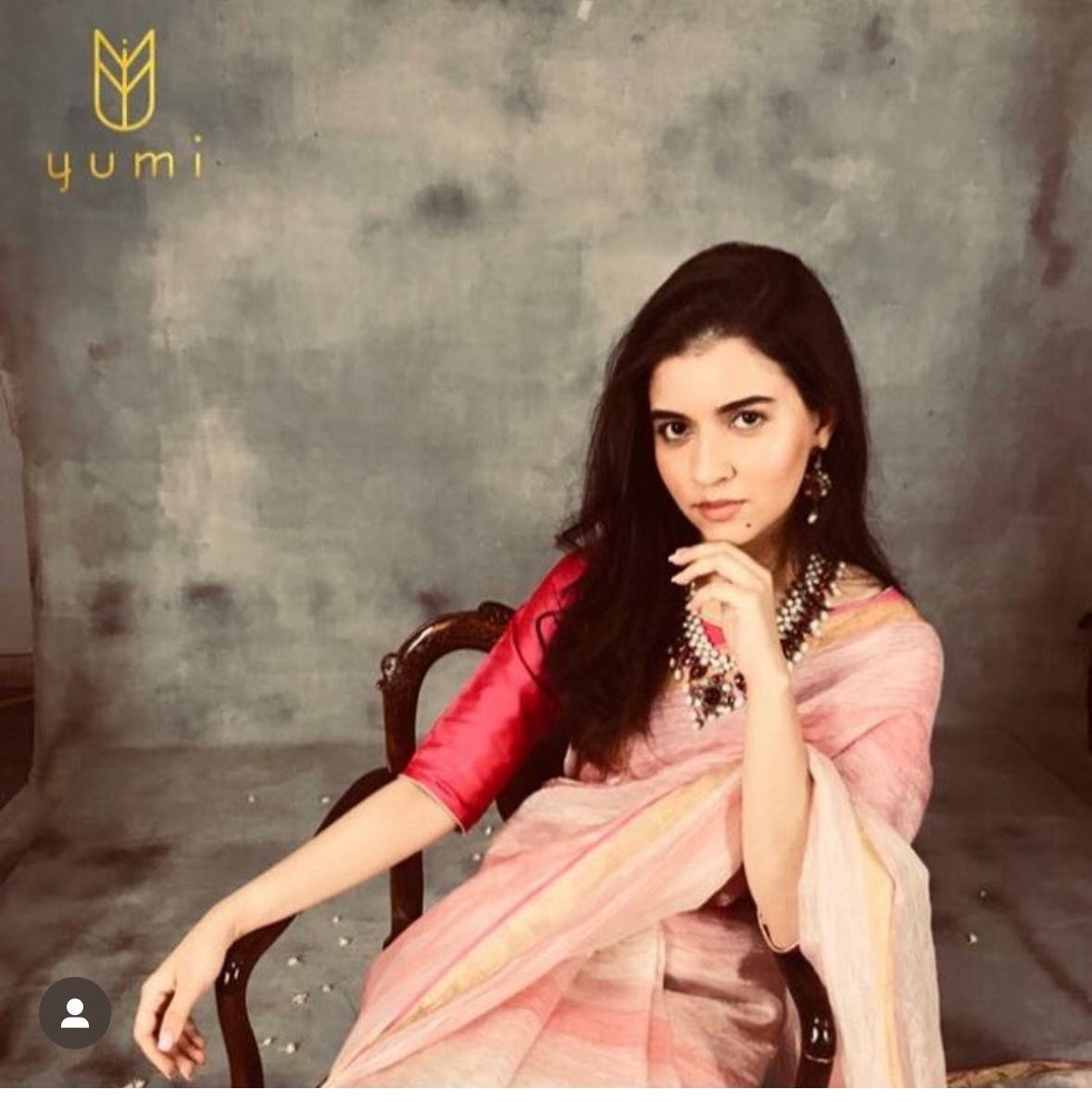 Sara Vaisoha inLinen Pink Ombre Sari